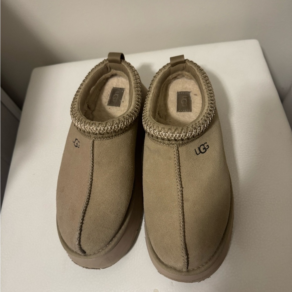 Women’s Ugg Tasman shoes